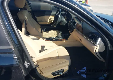 2017 BMW 320I z USA, uszkodzony, nr VIN WBA8E1G59HNU14126